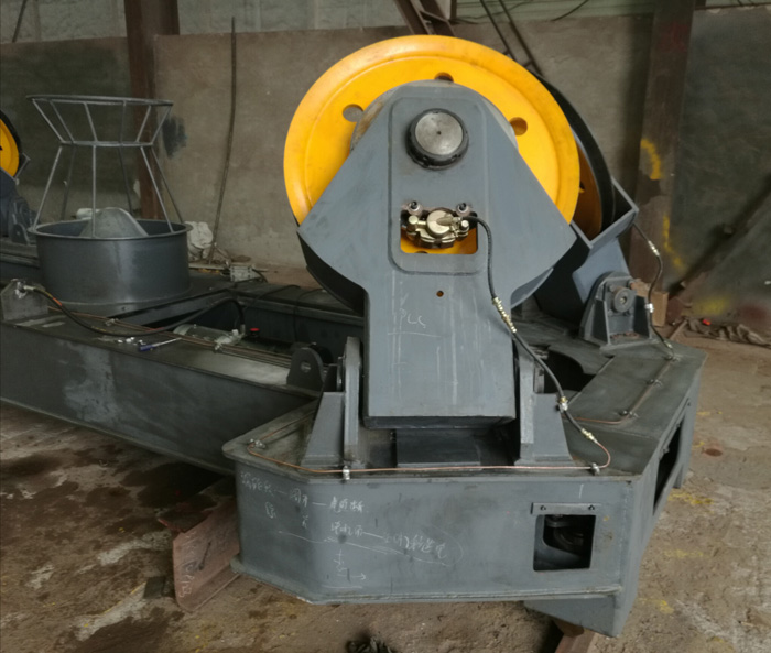 集裝箱吊具換裝機(jī)構(gòu)